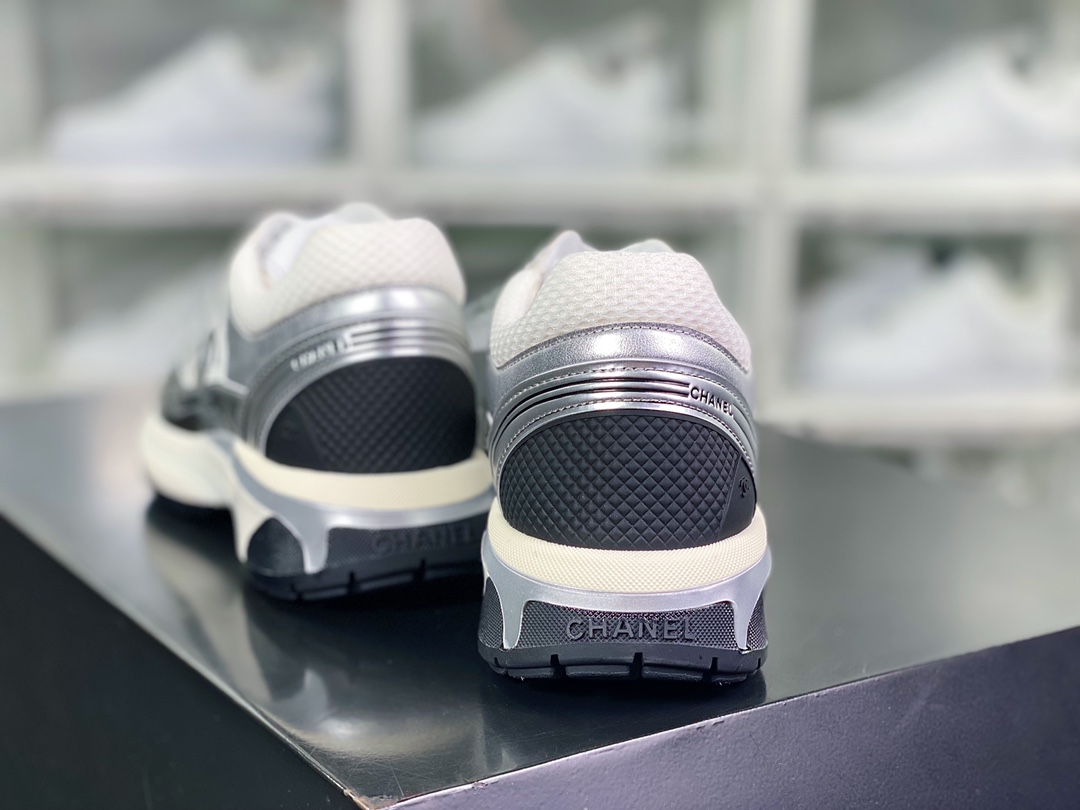 샤넬 크루즈 CC 로고 스니커즈