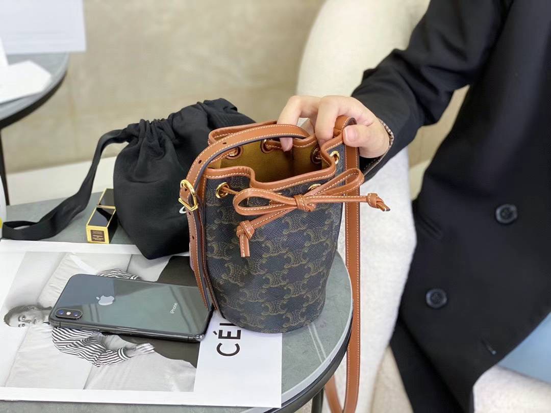 CELINE Triomple Mini