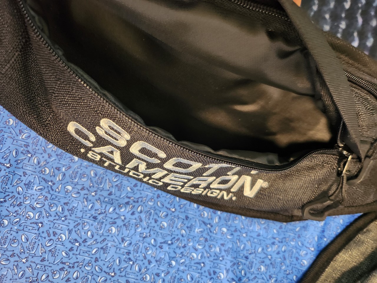 스카티 카메론 그레이 헤더 힙색