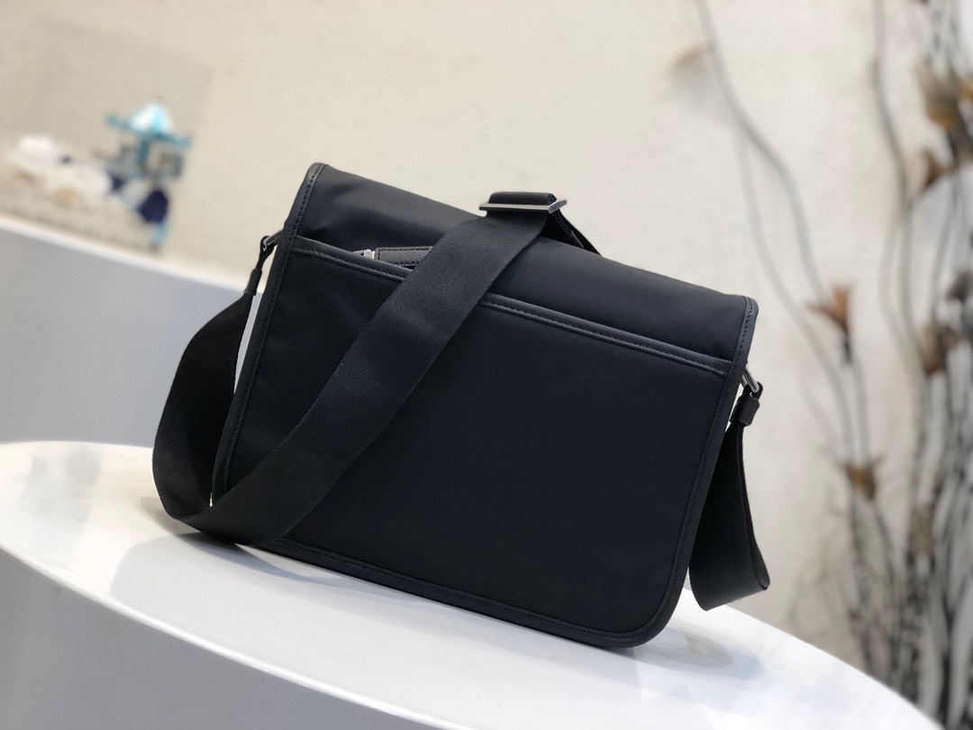 프라다 백팩 큰사이즈 남자가방