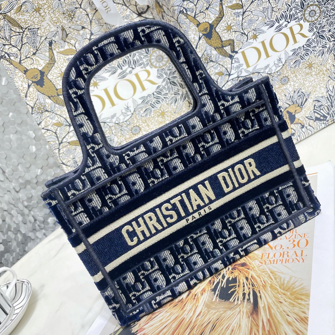 디올 TOTE BOOK MINI 여자핸드백