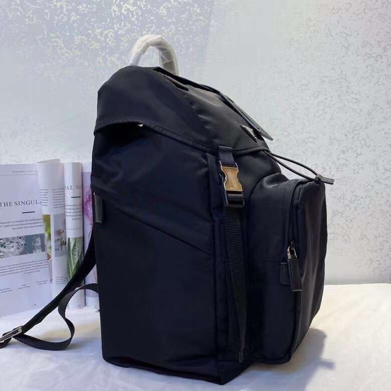 프라다 남자 백팩