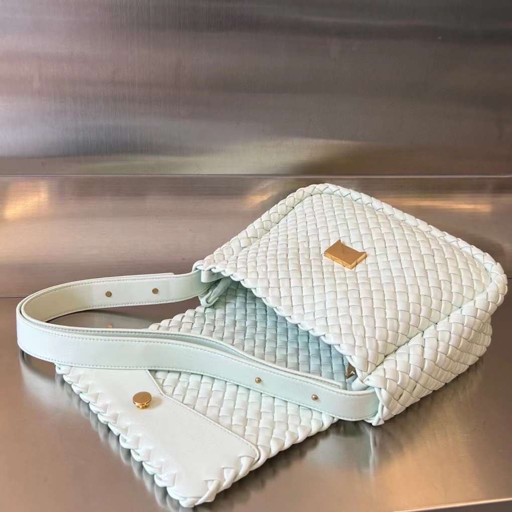 보테가 Small Cobble Shoulder Bag