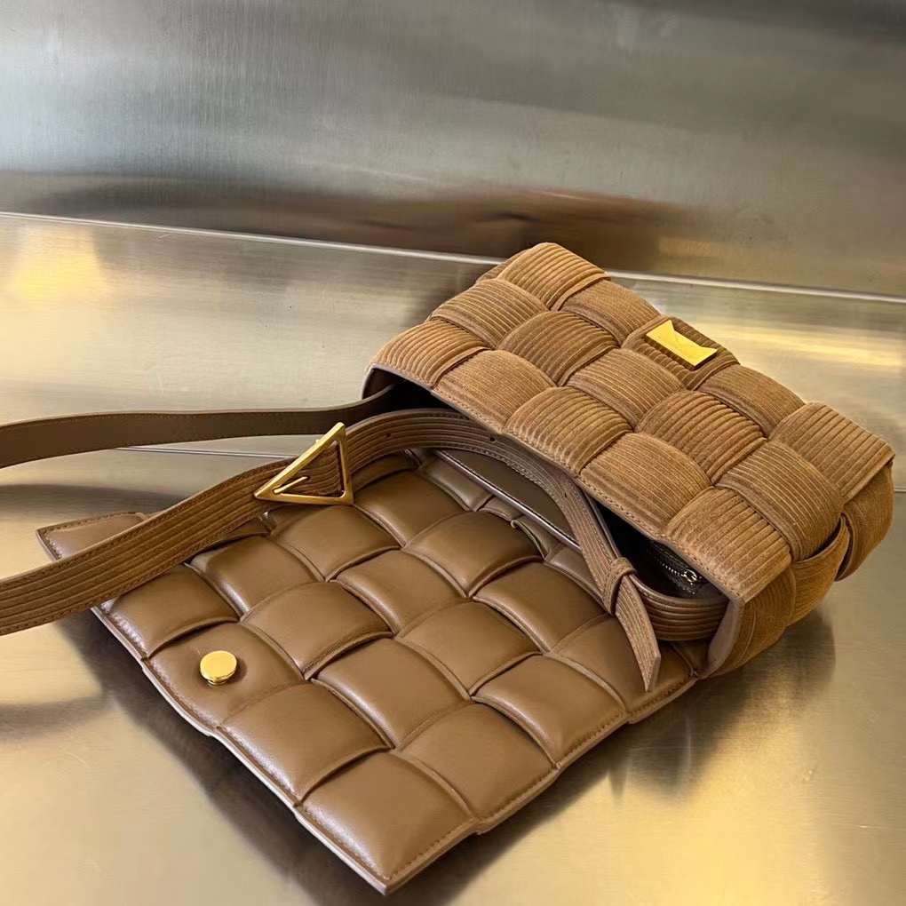 보테가 Padded Cassette 여자 가방