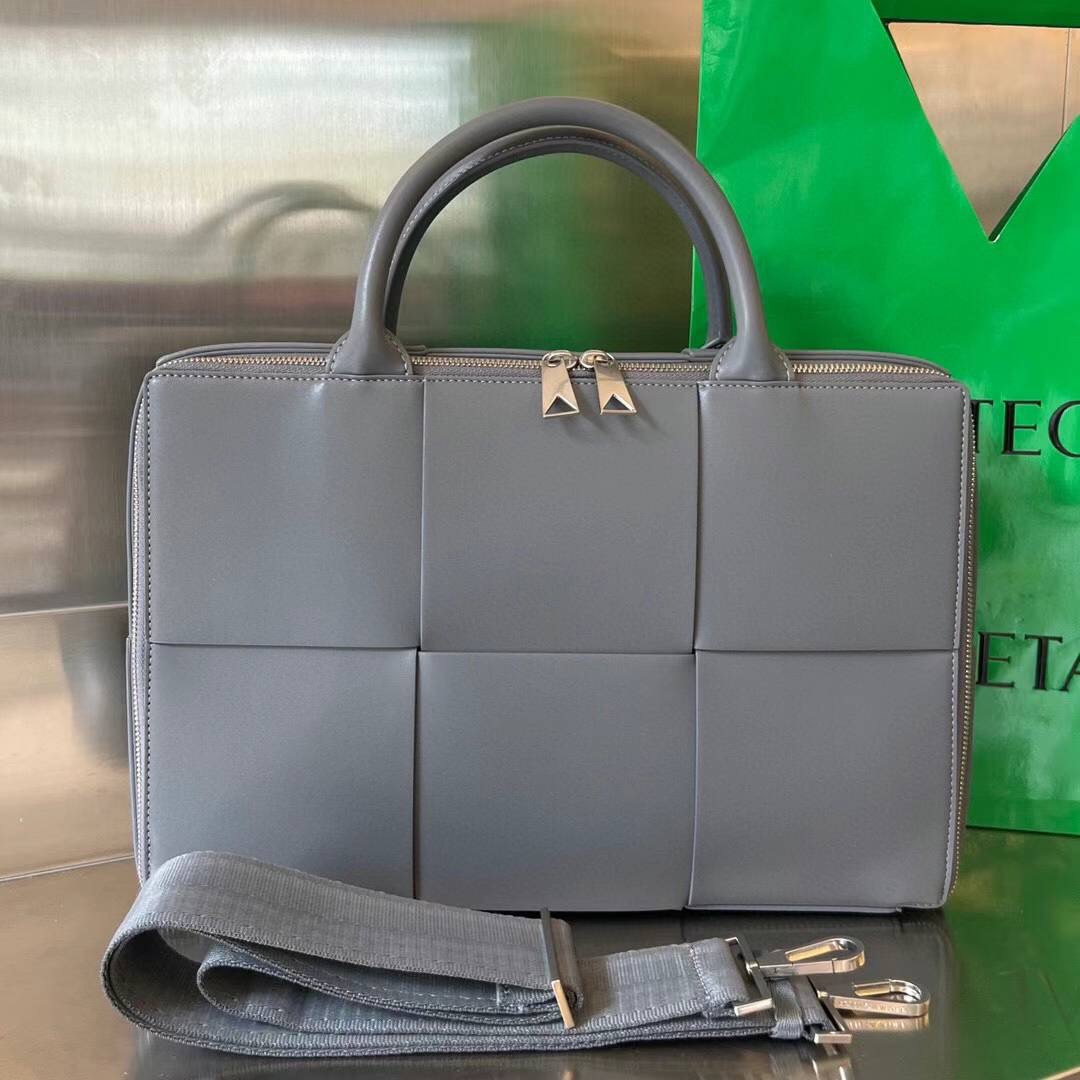 보테가 남성 서류가방 (3칼라)