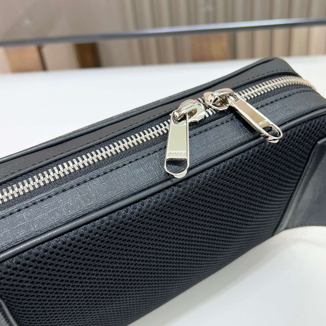 구찌 Soft Zip Belt 남성 허리백