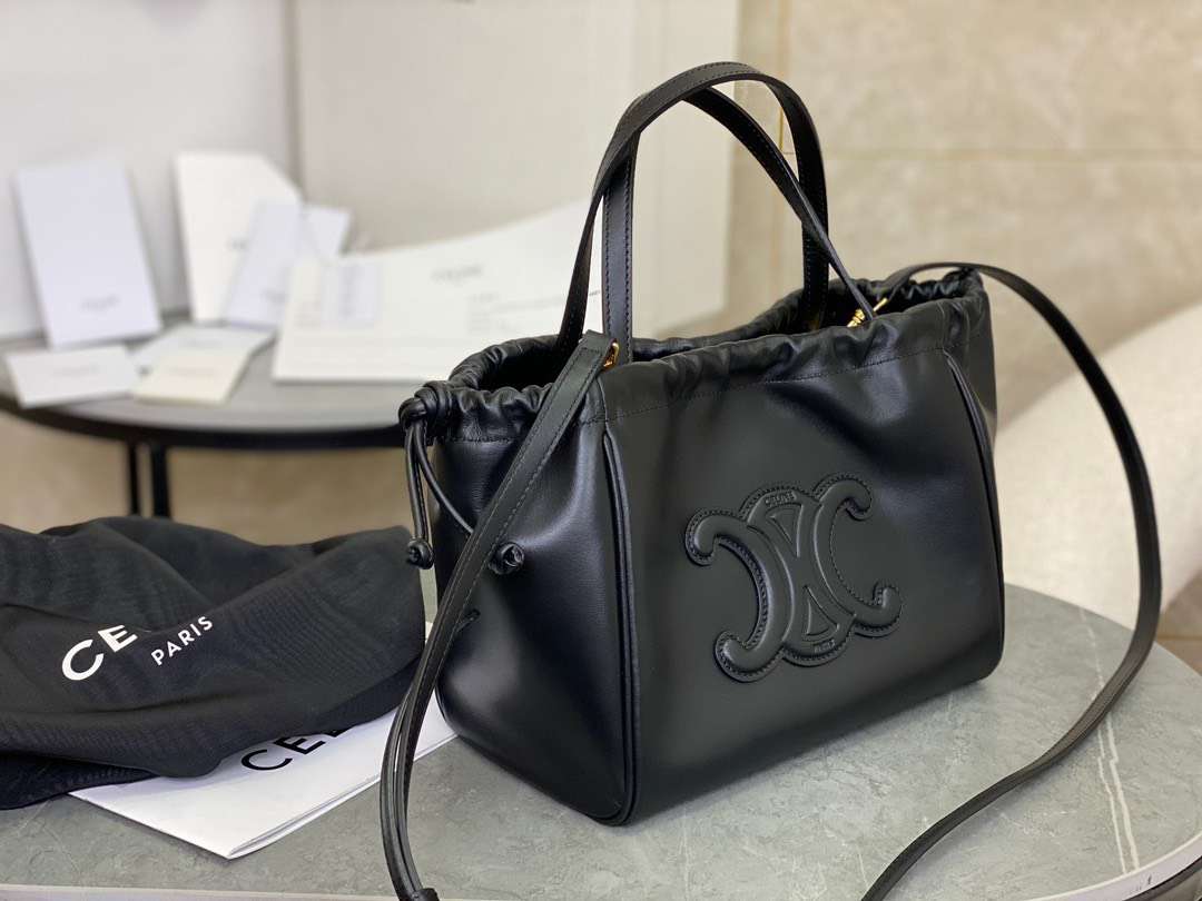 셀린느 CABAS TRIOMPHE 여성 가방 (2컬러)