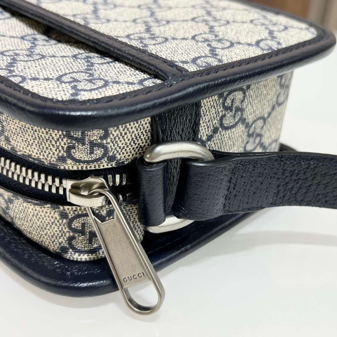 구찌 GG SUPREME 크로스백