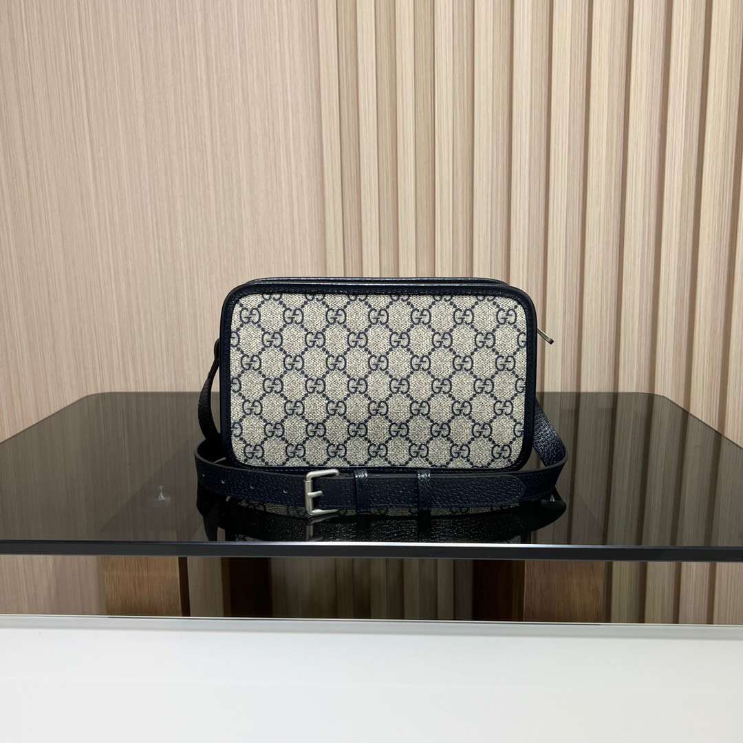 구찌 GG SUPREME 크로스백