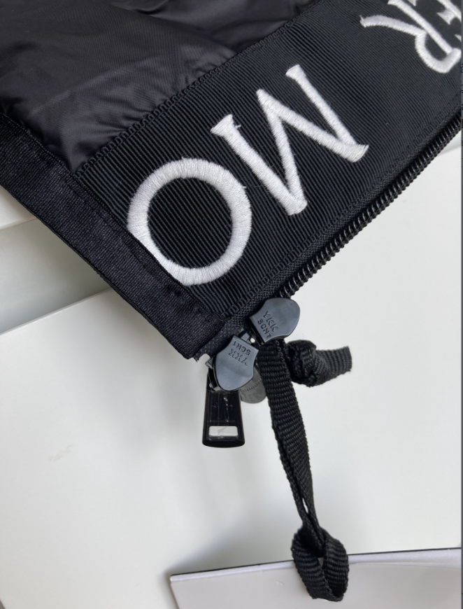 몽클레르 남자 조끼