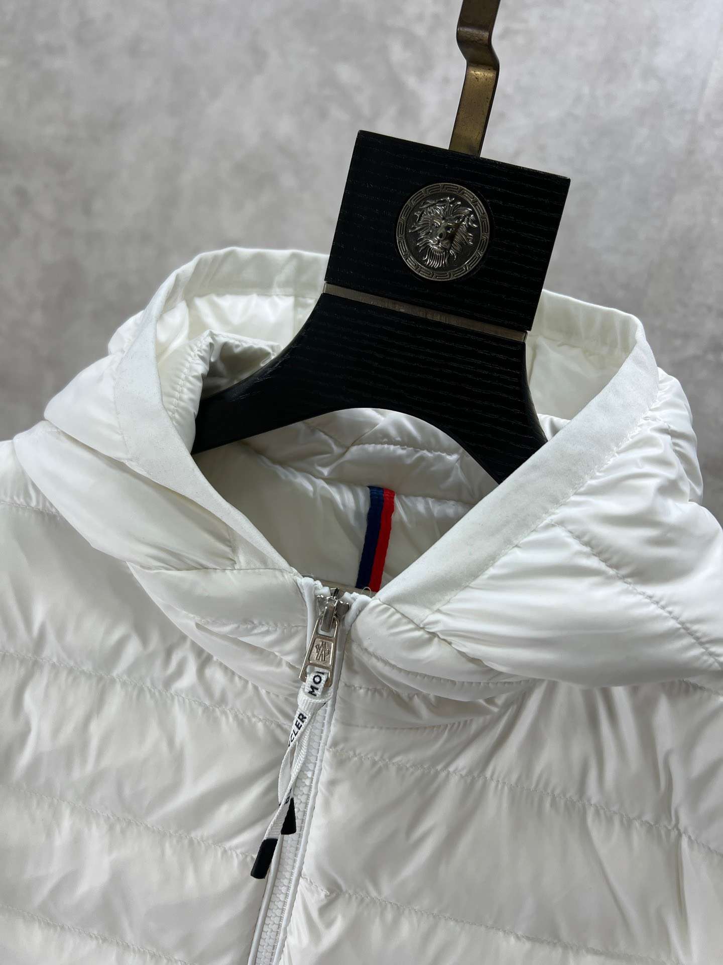 몽클레르 CALLINO 남성 패딩 화이트