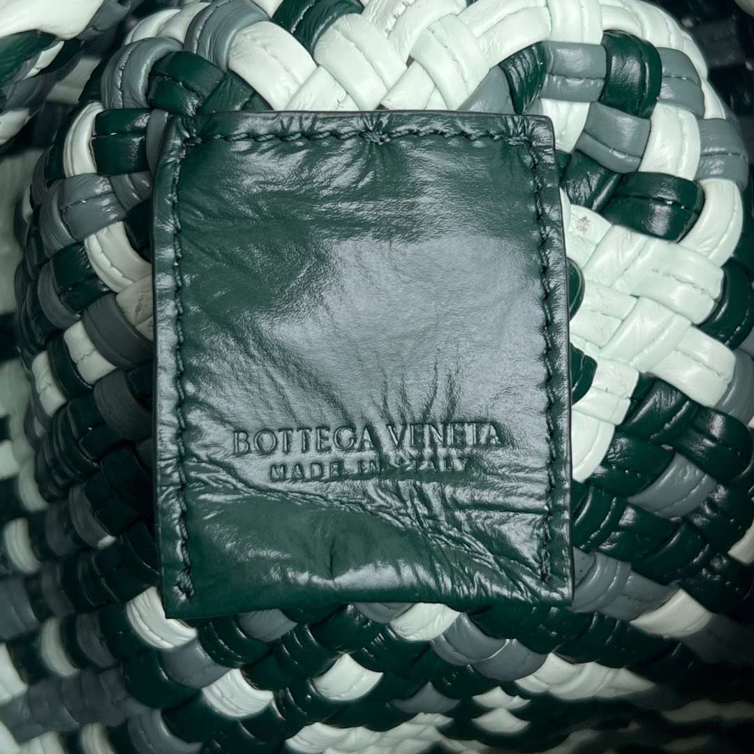 보테가 TOSCA 여성 가방