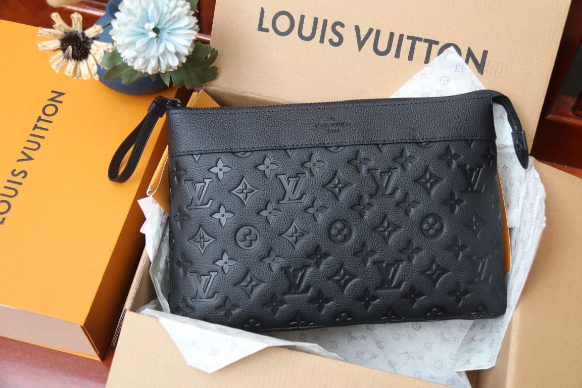 루이비통 MONOGRAM ECLIPSE 클러치