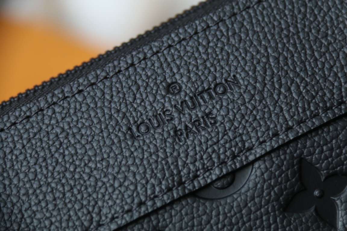 루이비통 MONOGRAM ECLIPSE 클러치