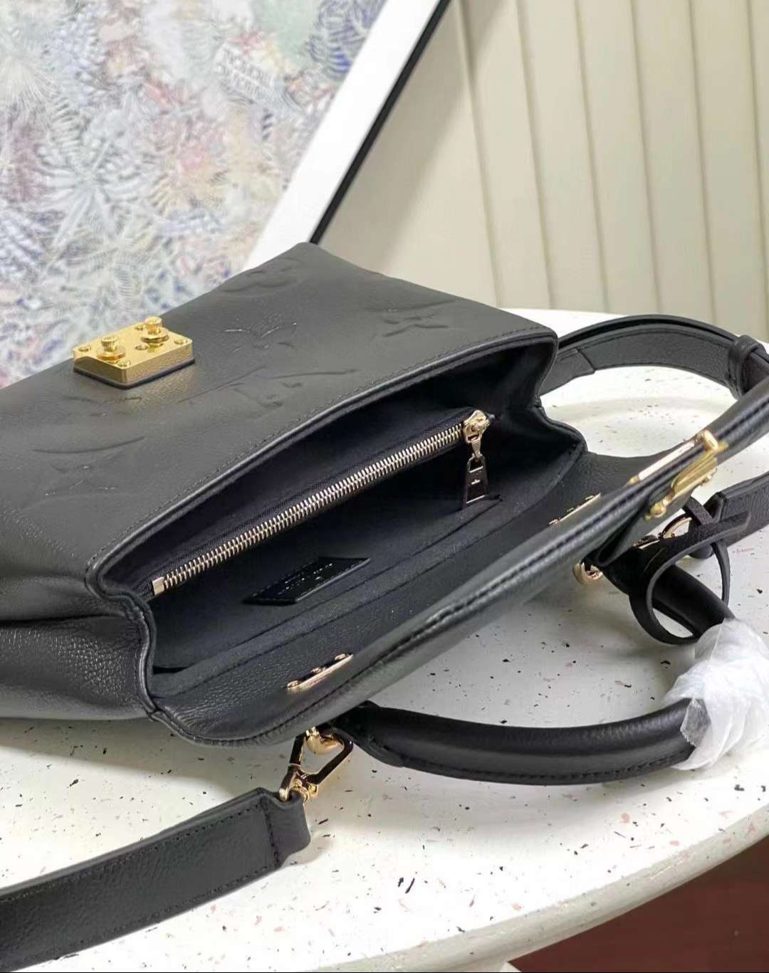 루이비통 마들렌 여성 크로스백