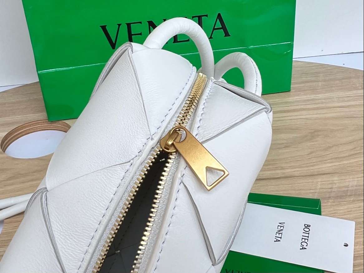 보테가 CASSETTE 여성 가방