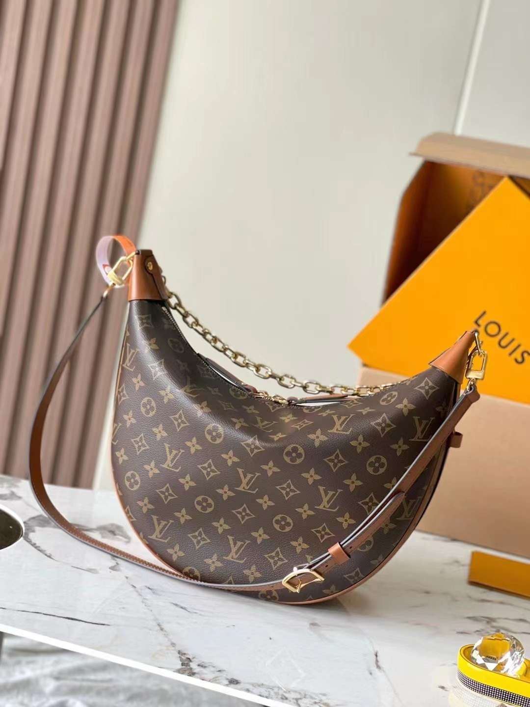 루이비통 BAGATELLE EMPREINTE 호보백