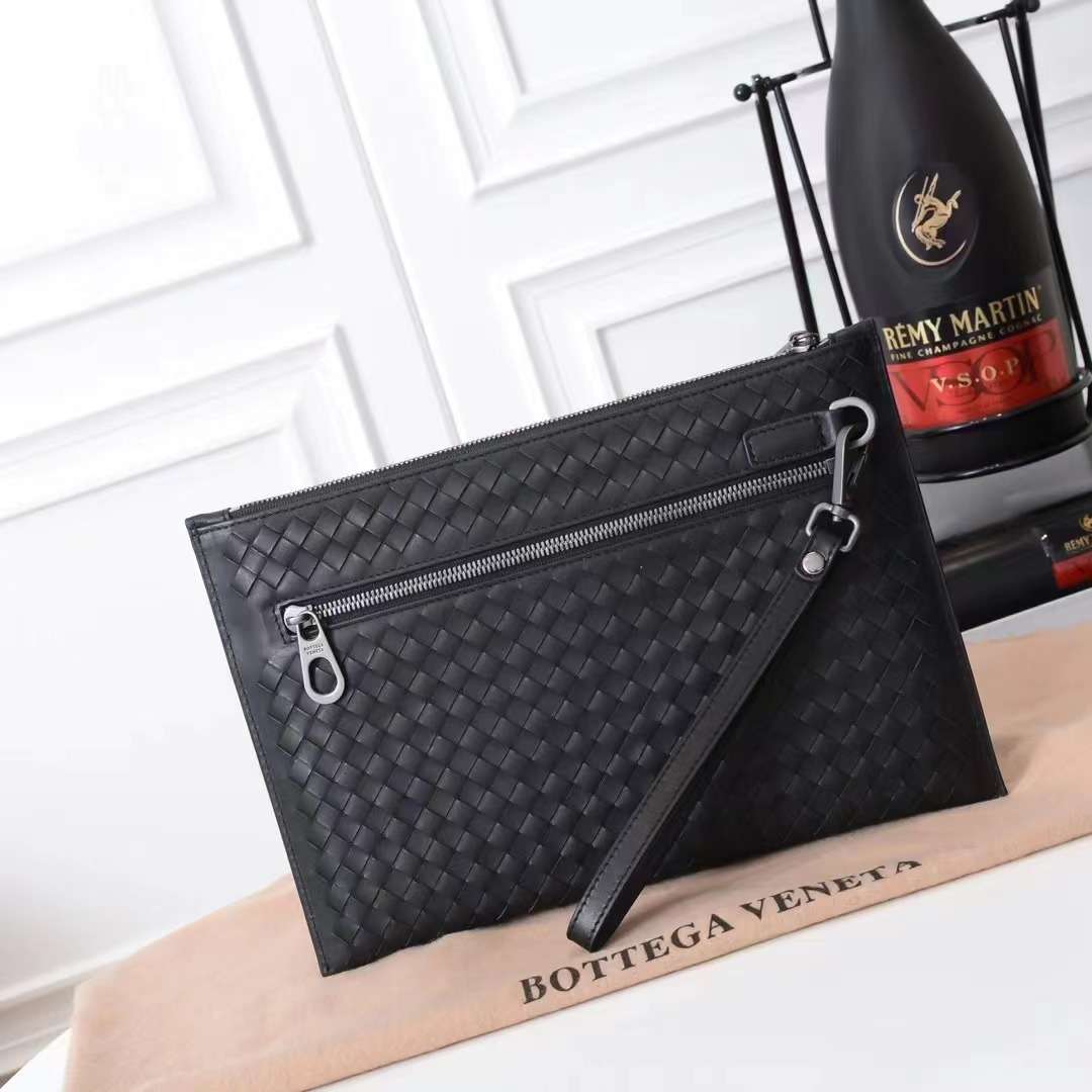 보테가 인트레치아토 클러치백