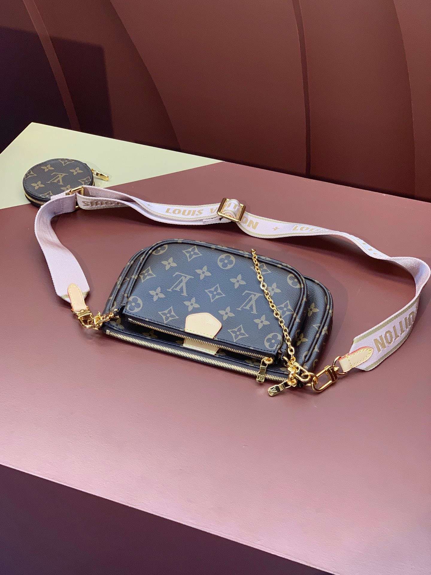 루이비통 Multi Pochette Accessoires 여성 가방