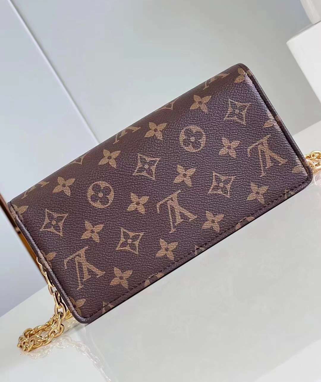 루이비통 모노그램 릴리 월렛 온 체인 숄더백