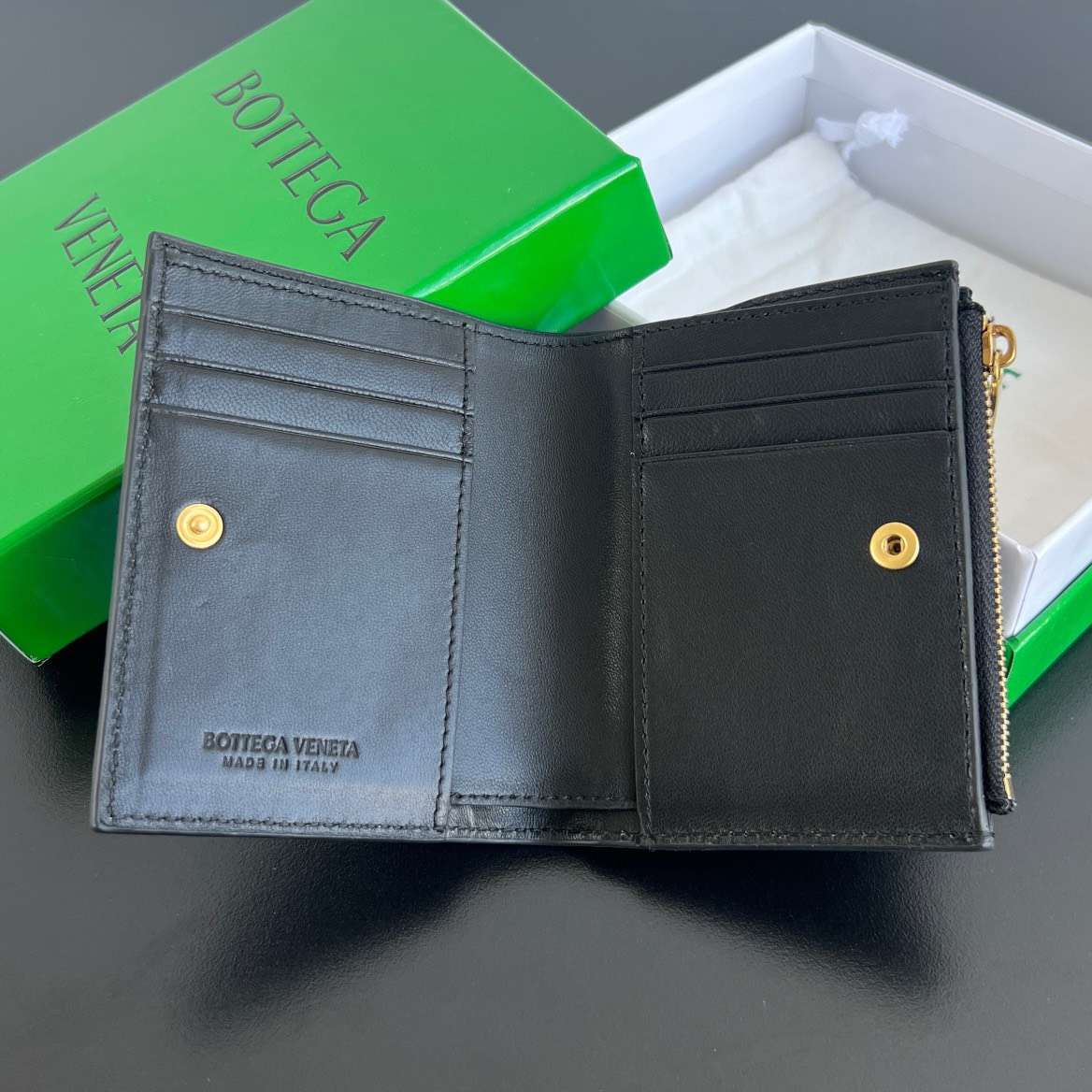 보테가 Intrecciato Flap 남여공용 지갑 (3컬러)