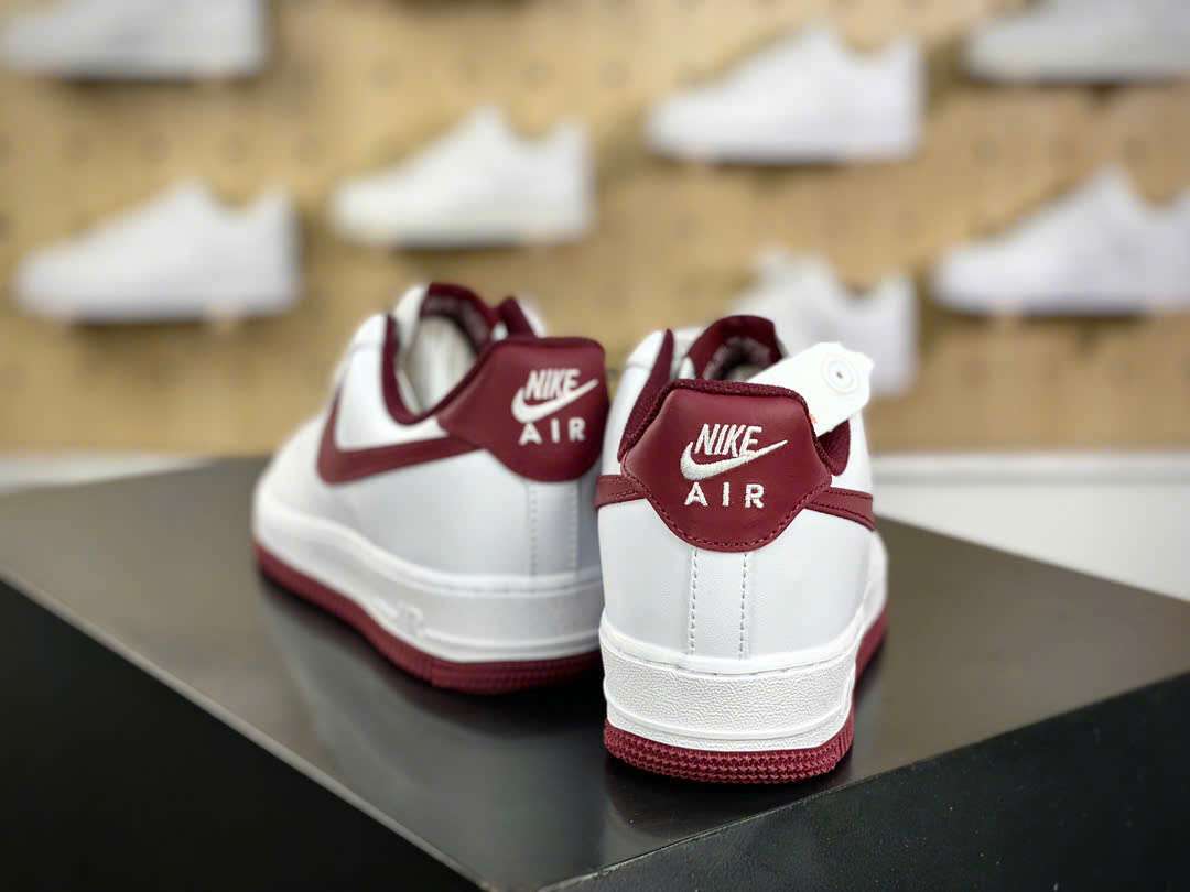 나이키 AIR FORCE WHITE TEAM RED 남여공용 스니커즈