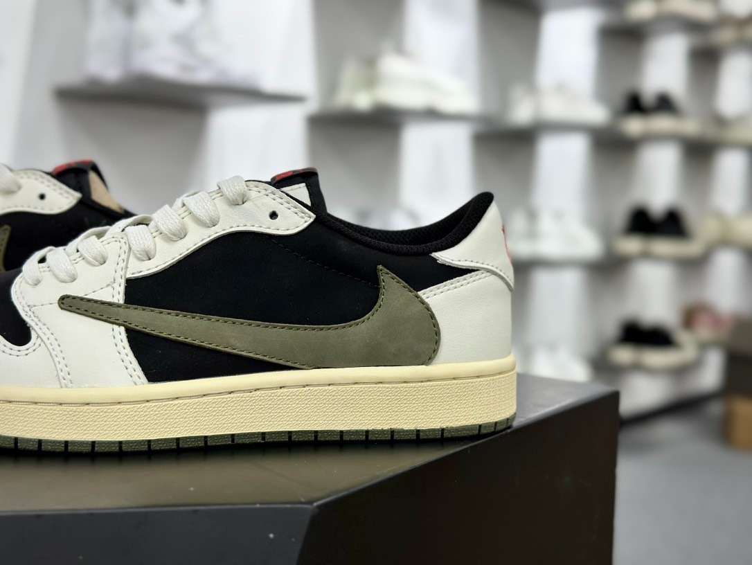 나이키 Travis Scott x Air Jordan 1 Low 남여공용 신발 (A급/프리미엄급)