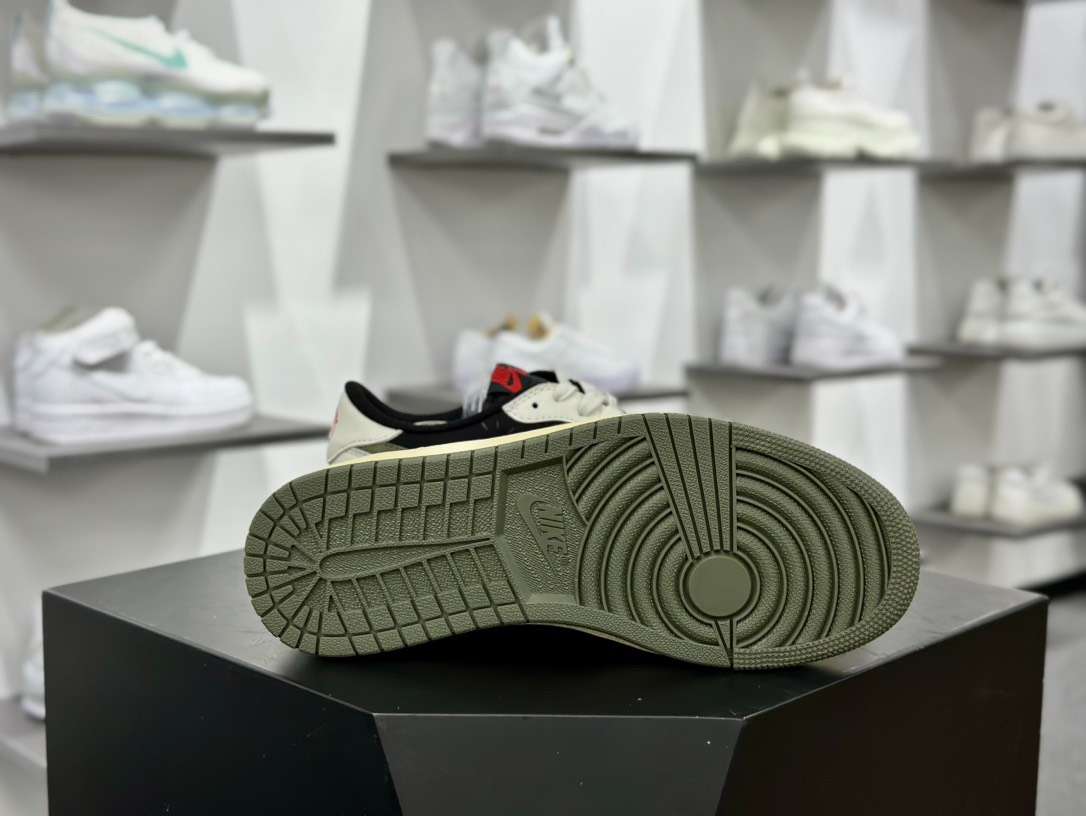 나이키 Travis Scott x Air Jordan 1 Low 남여공용 신발 (A급/프리미엄급)