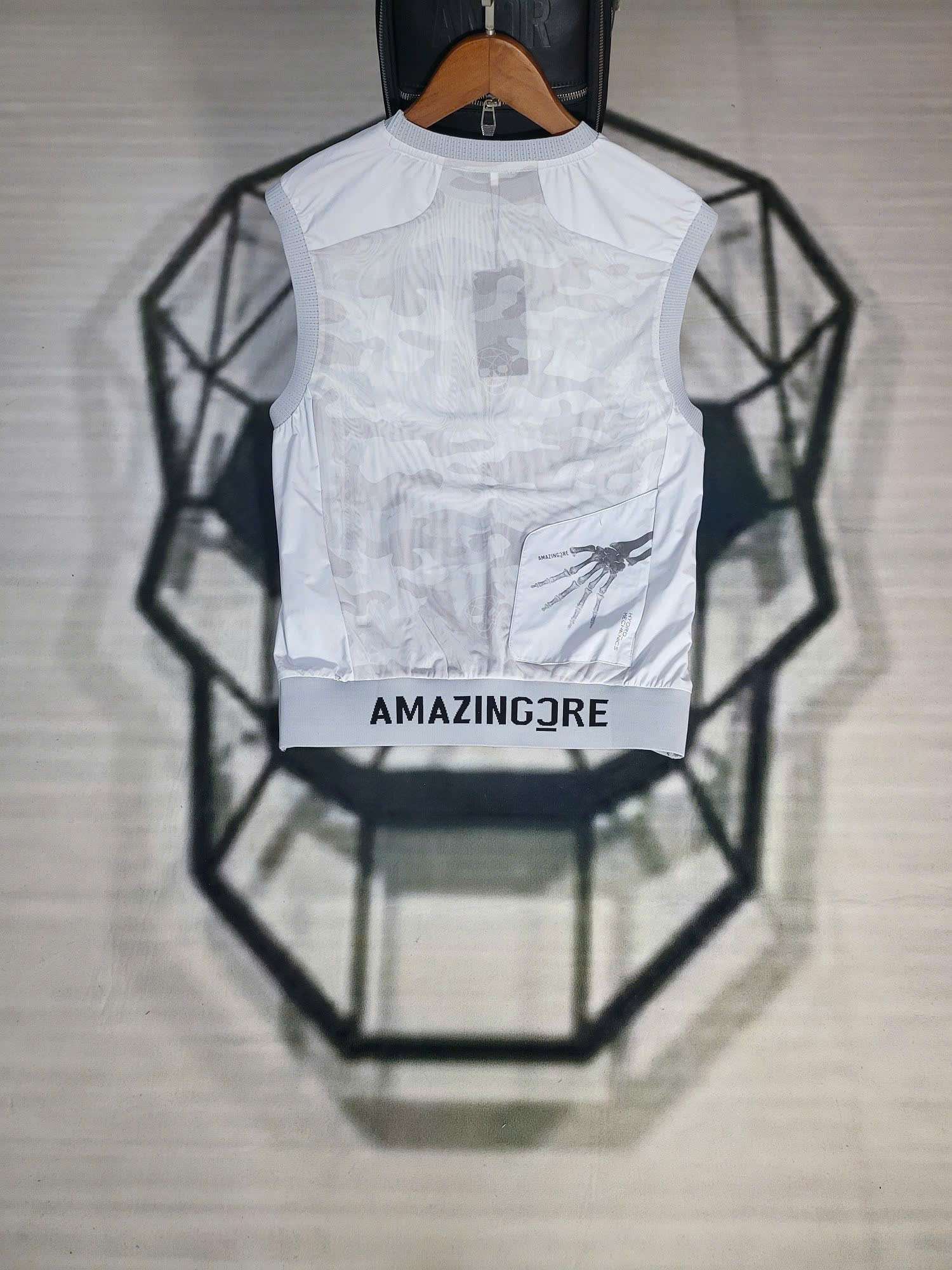 어메이징크리 AIR CIRCUIT TECH MESH SLEEVELESS 남성 골프 상의 (3컬러)