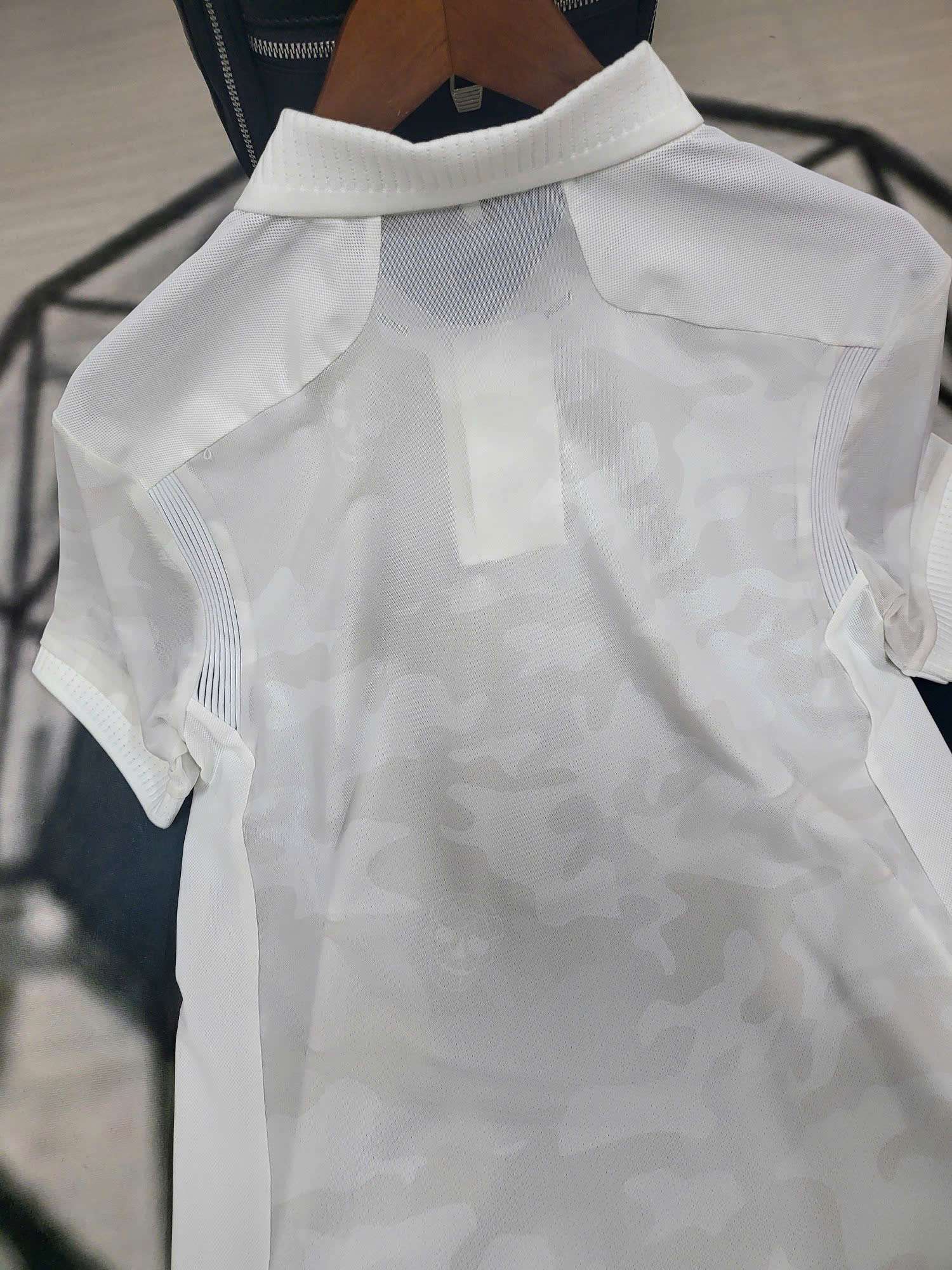 어메이징크리 AIR CIRCUIT 가슴 로고  남성 골프 반팔티 (2컬러)