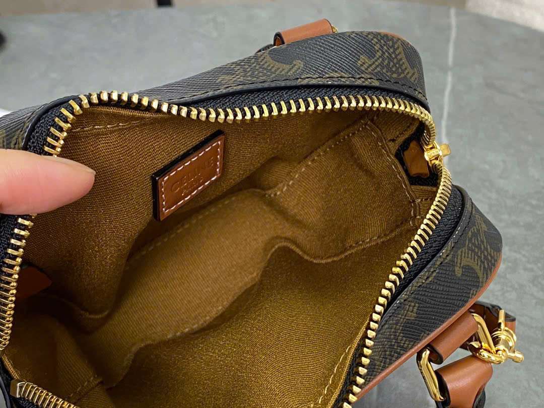 셀린느 마이크로 하트 여성 크로스백