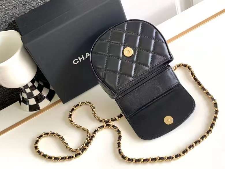 샤넬 램스킨 탑핸들 체인 미니백