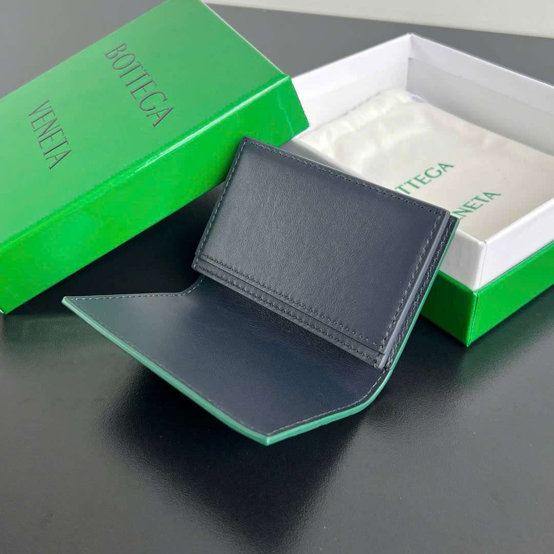 보테가 인트레치아토 명함 케이스