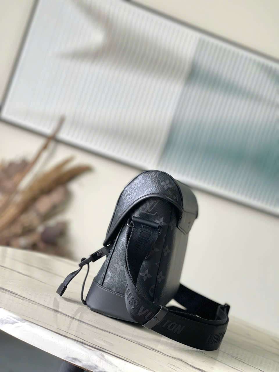 루이비통 VOYAGER MONOGRAM 남성 가방