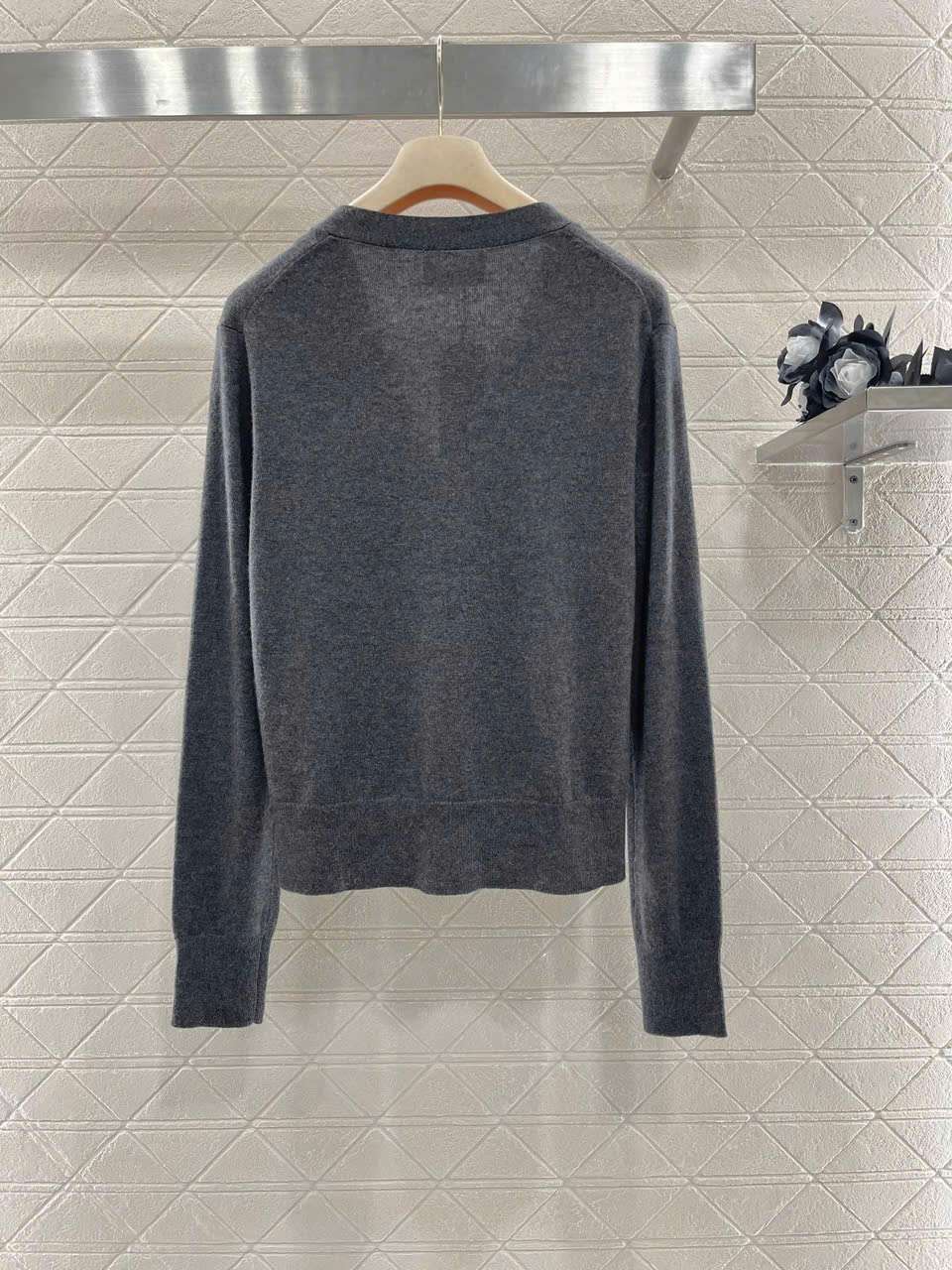 아미 하트 자수 로고 여성 가디건 (2컬러)