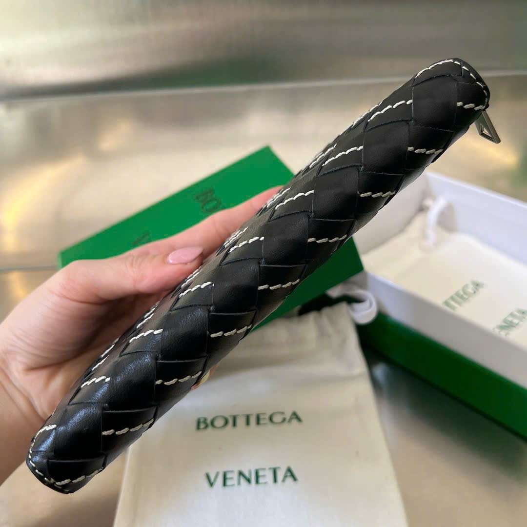 보테가 Intrecciato Zip Around 남여공용 자갑