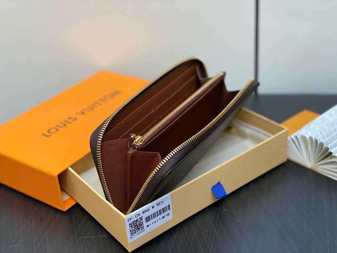 루이비통 Zippy Wallet Vertical 여성 지갑