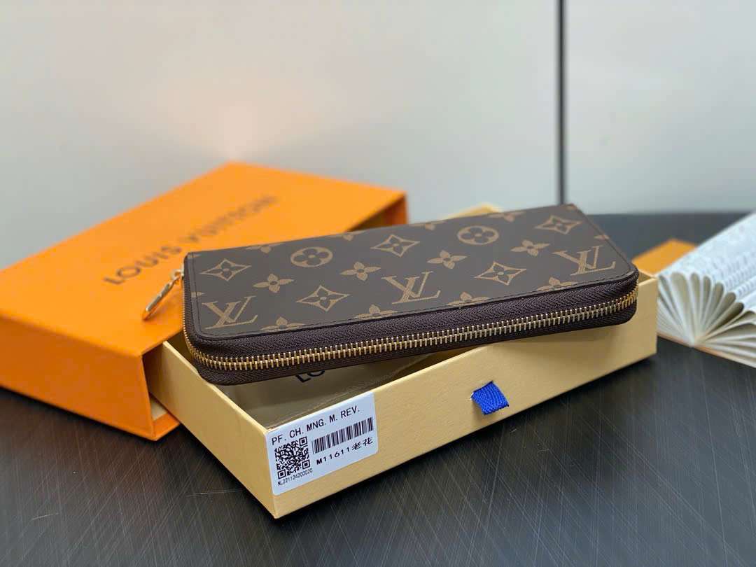 루이비통 Zippy Wallet Vertical 여성 지갑