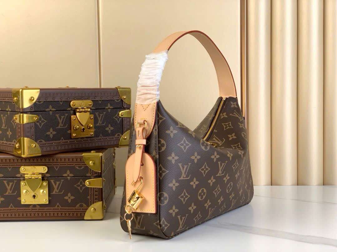 루이비통 SLOUCHY MONOGRAM 여성 숄더백