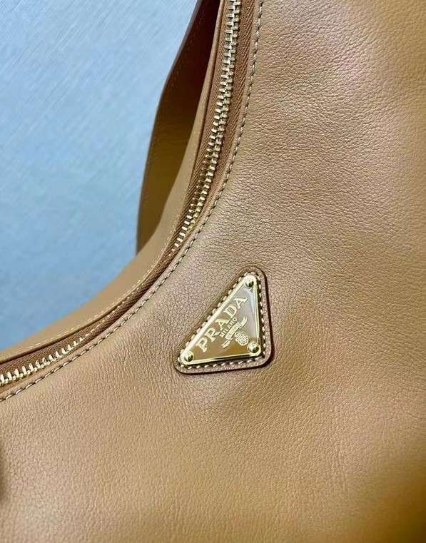 프라다 에메 라지 가죽 여성 숄더백