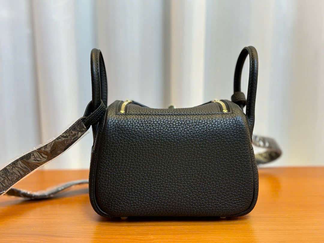에르메스 MINI LINDY 19CM 블랙 여성 가방
