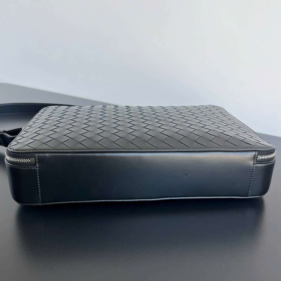 보테가 Getaway Slim Briefcase 남성 가방