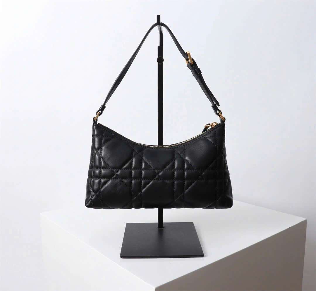 디올 Miss Caro Mini 여성 블랙 숄더백