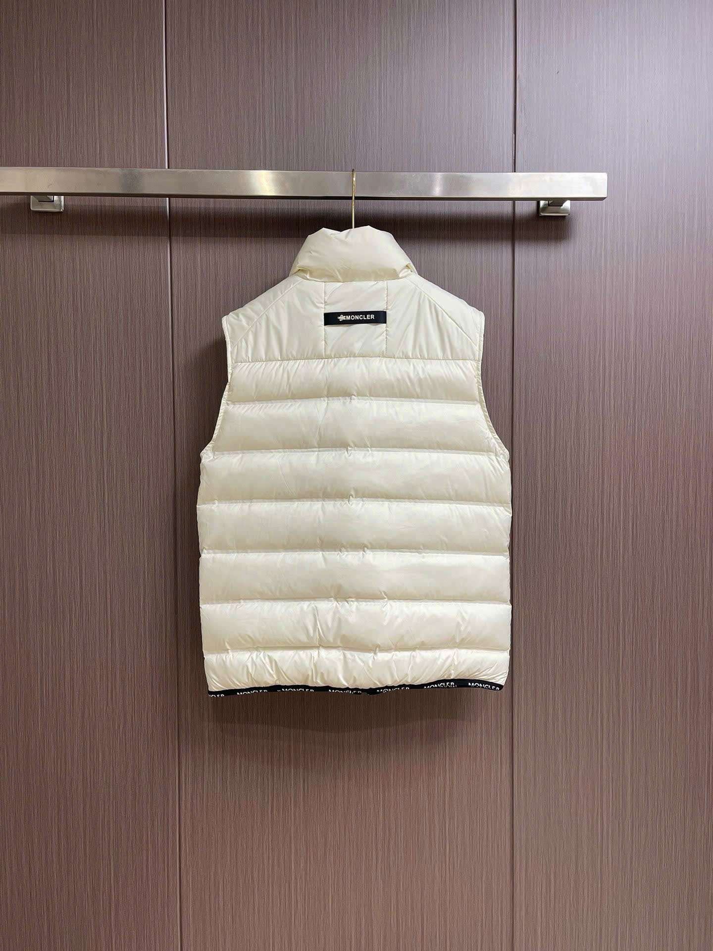 몽클레르 가슴 로고 남성 조끼