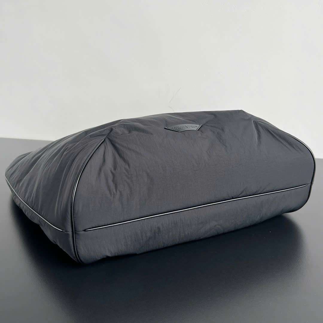 보테가 크로스로드 버클 남여공용 토트백