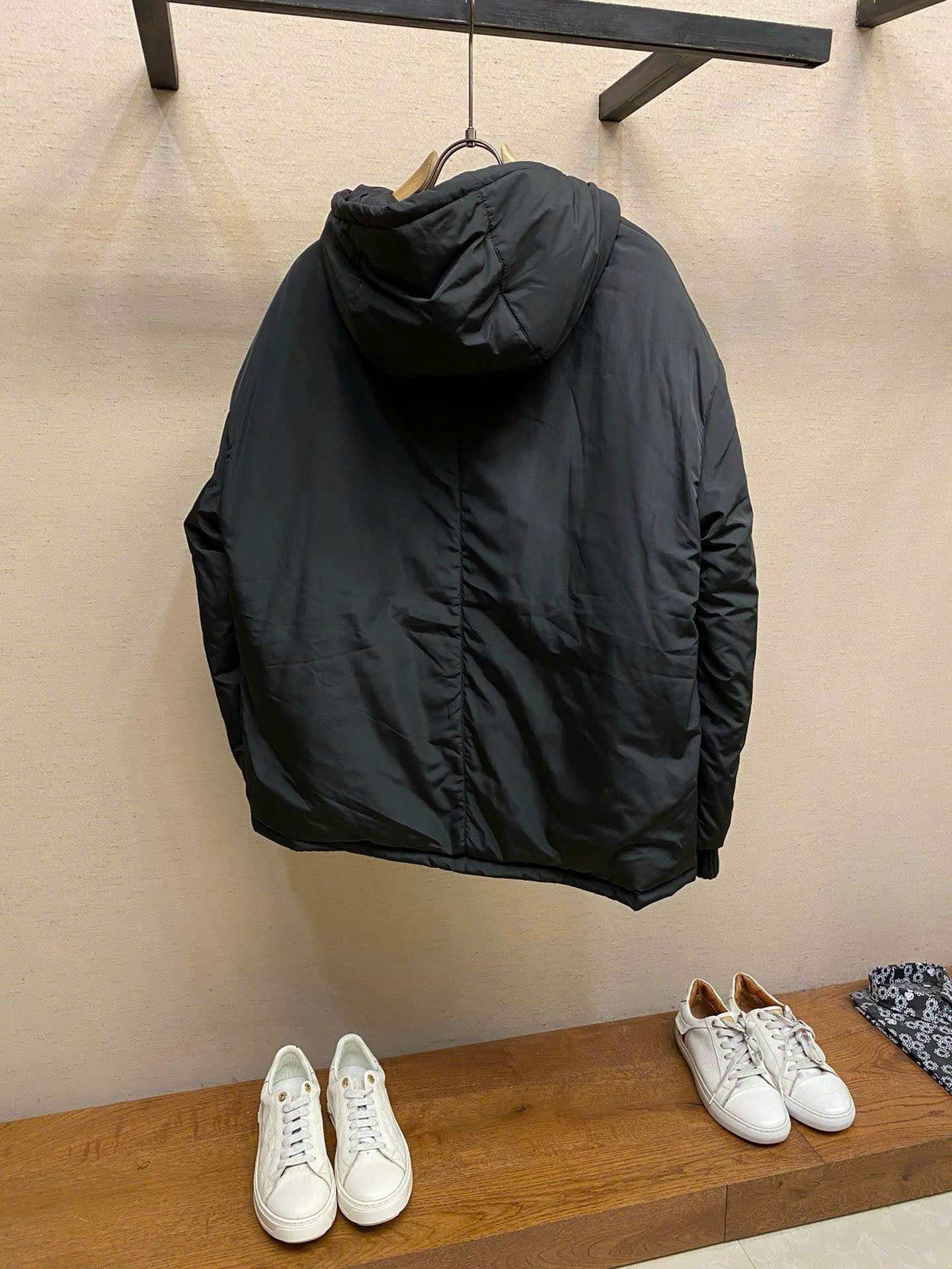 미우미우 가슴 로고 남성 바람막이