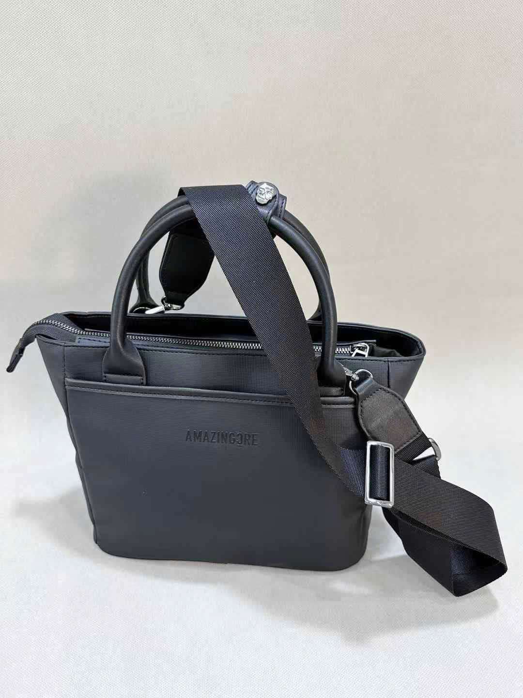 어메이징크리 시그니처 로고 남여공용 토트백