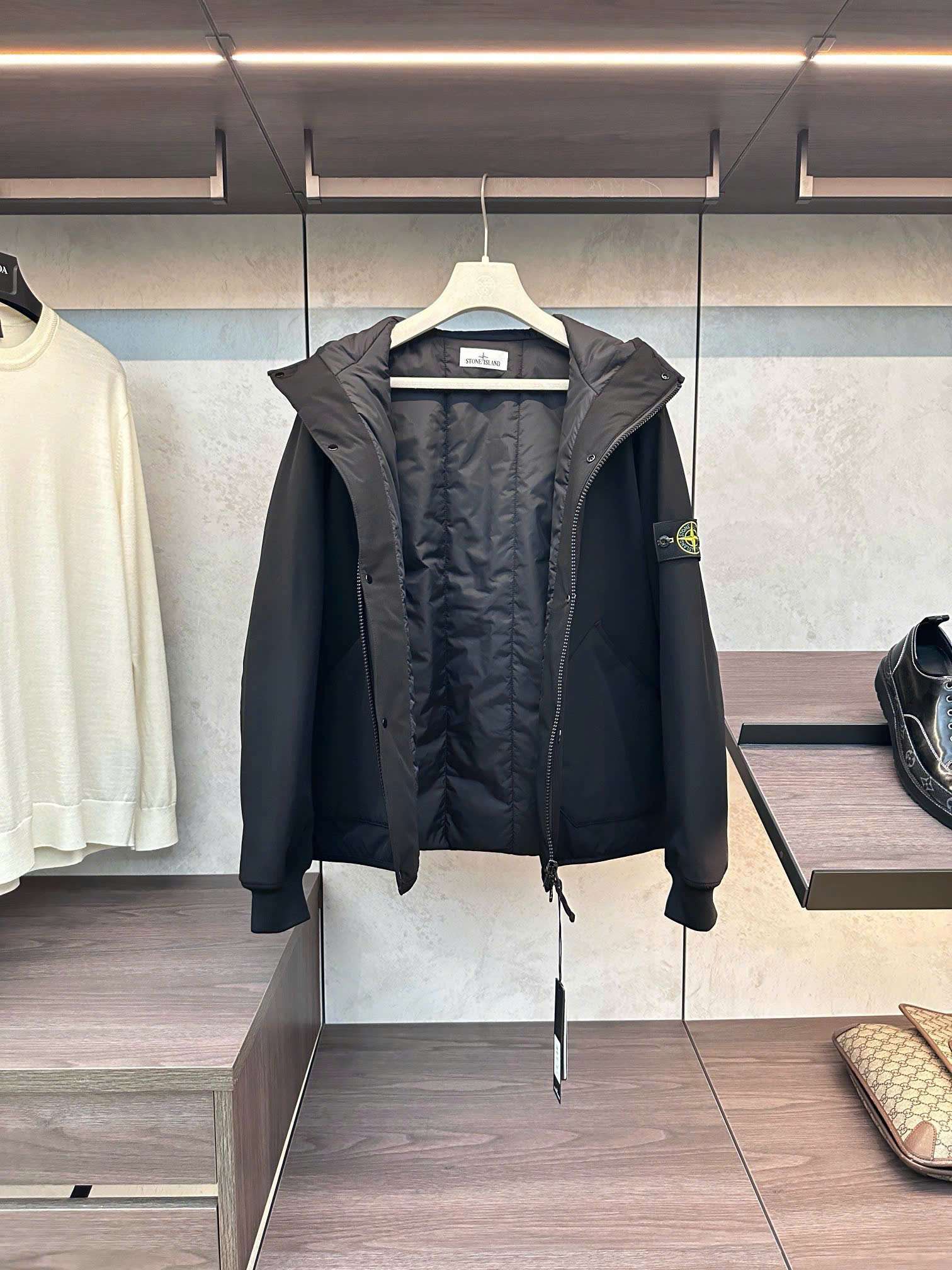 스톤아일랜드 나침반 로고 남성 바람막이