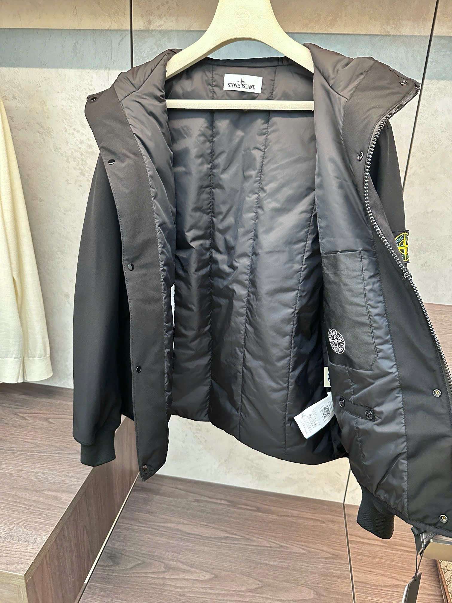 스톤아일랜드 나침반 로고 남성 바람막이