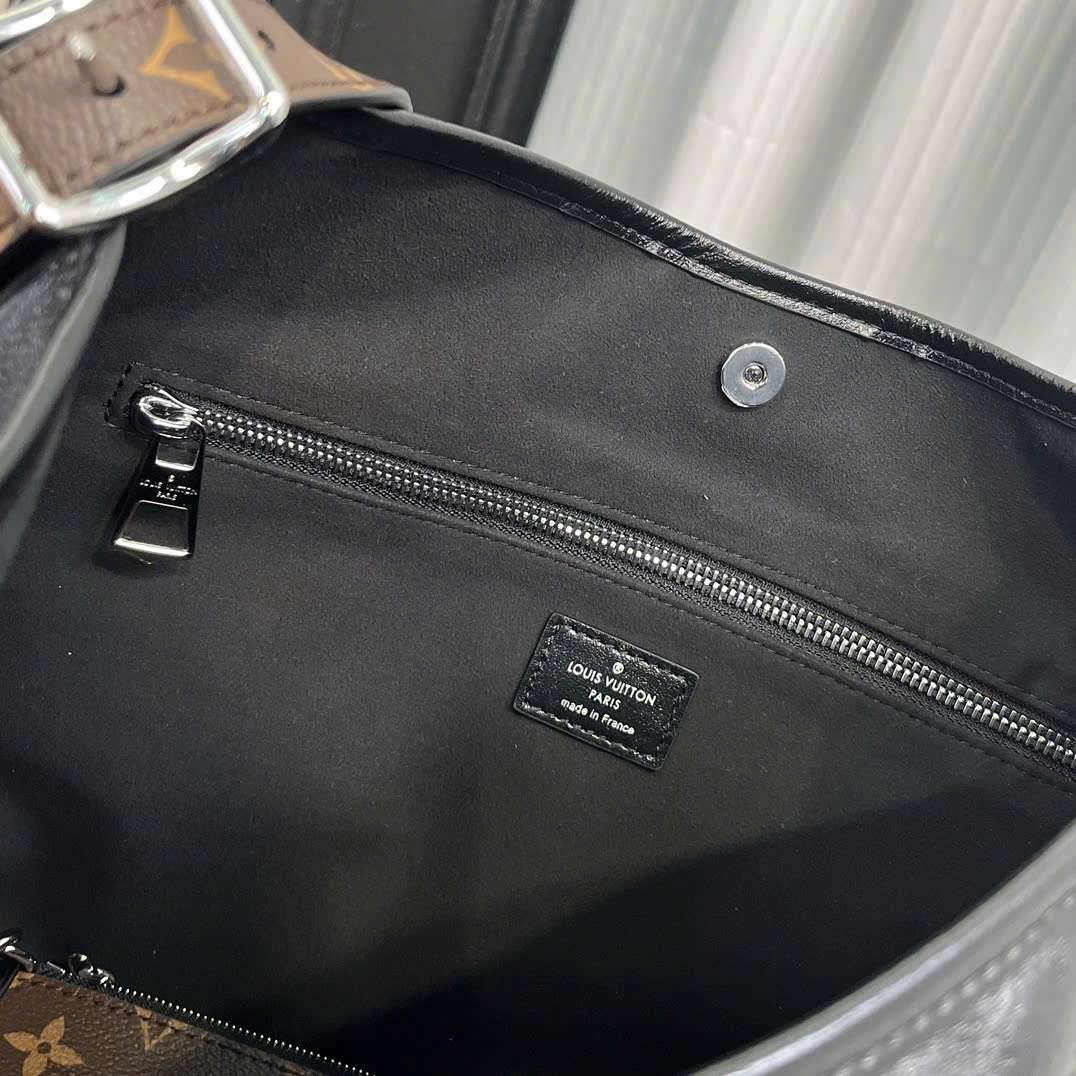 루이비통 CarryAll Dark 여성 가방
